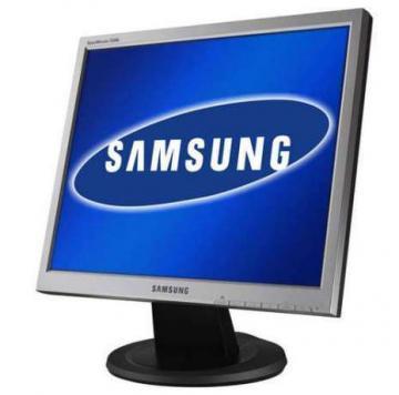 Samsung 743N 17-inch LCD Display