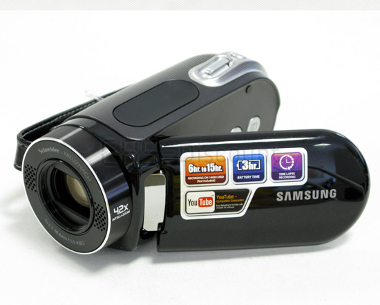 Samsung SMX-F30BP DVD Camcorder with 34x optical zoom