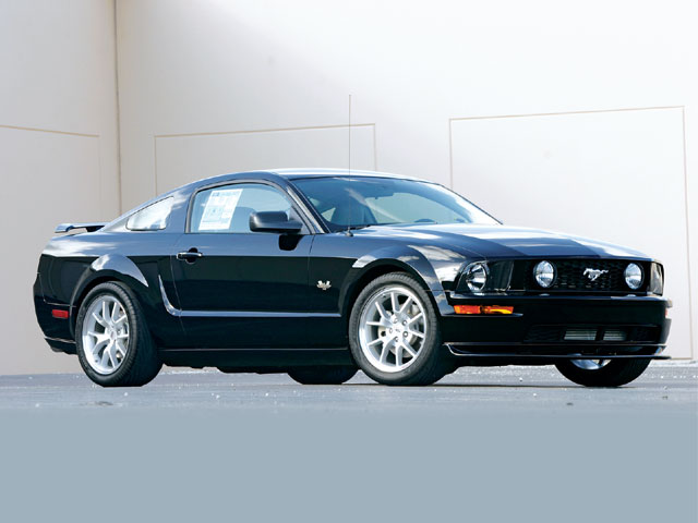 Ford Mustang (2005–2014)