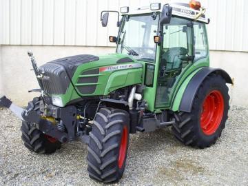 Fendt 211 Vario tractor