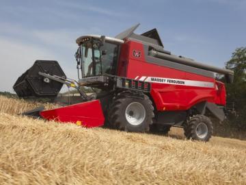Massey Ferguson ACTIVA S 7345 harvesting combine