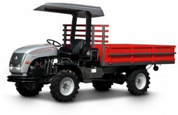 Agrale 4230 towing tractor
