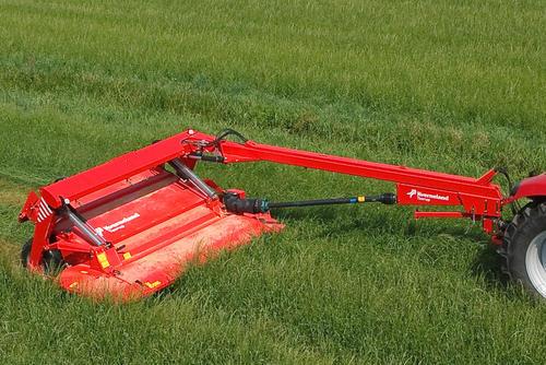 Kverneland Taarup 4332 LR trailed disc mower conditioner