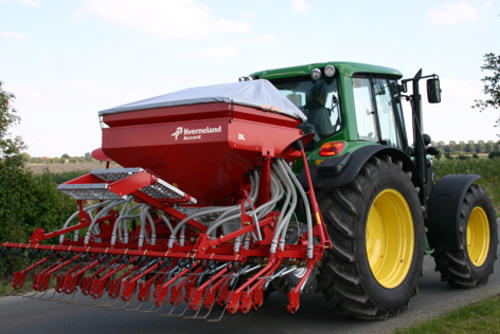 Kverneland Accord DL pneumatic seed drill