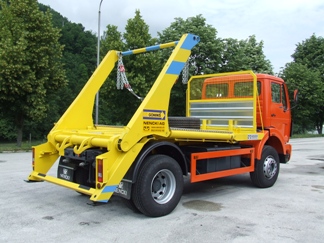 FAP 1823 RB/38 container lifter truck