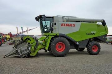 CLAAS Lexion 620 Combine Harvester