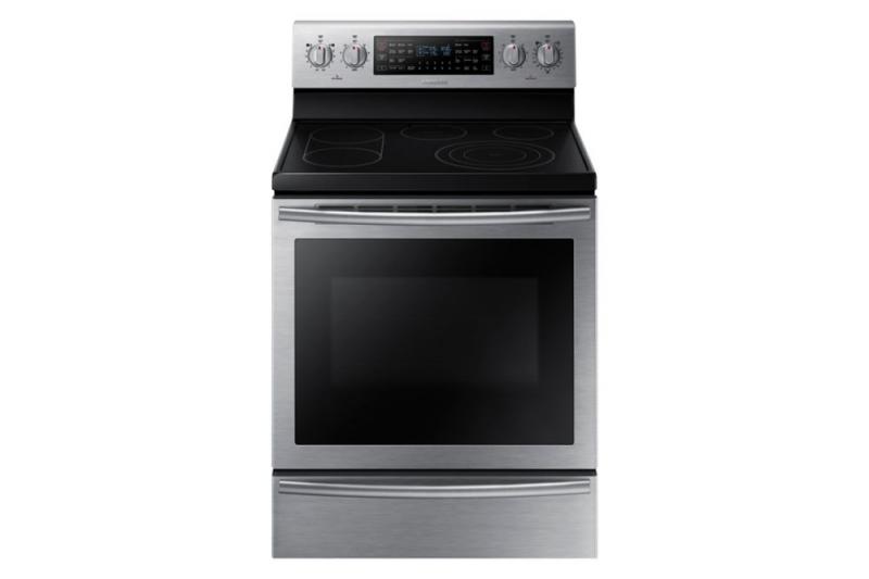 Samsung 5.9 cu. ft. Free-Standing Electric Range with Self-Cleaning and Flex Duo Oven