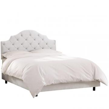 Skyline King Tufted Notched Bed In Velvet White
