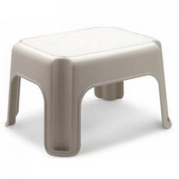 Rubbermaid Step Stool, Bisque