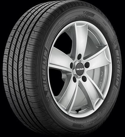 Michelin Defender T+H Tire 195/65R15
